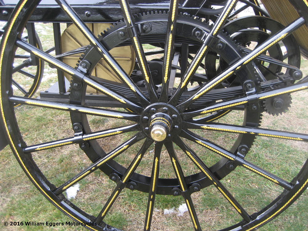Photo of goldleaf Daimler Benz replica spokes closeup